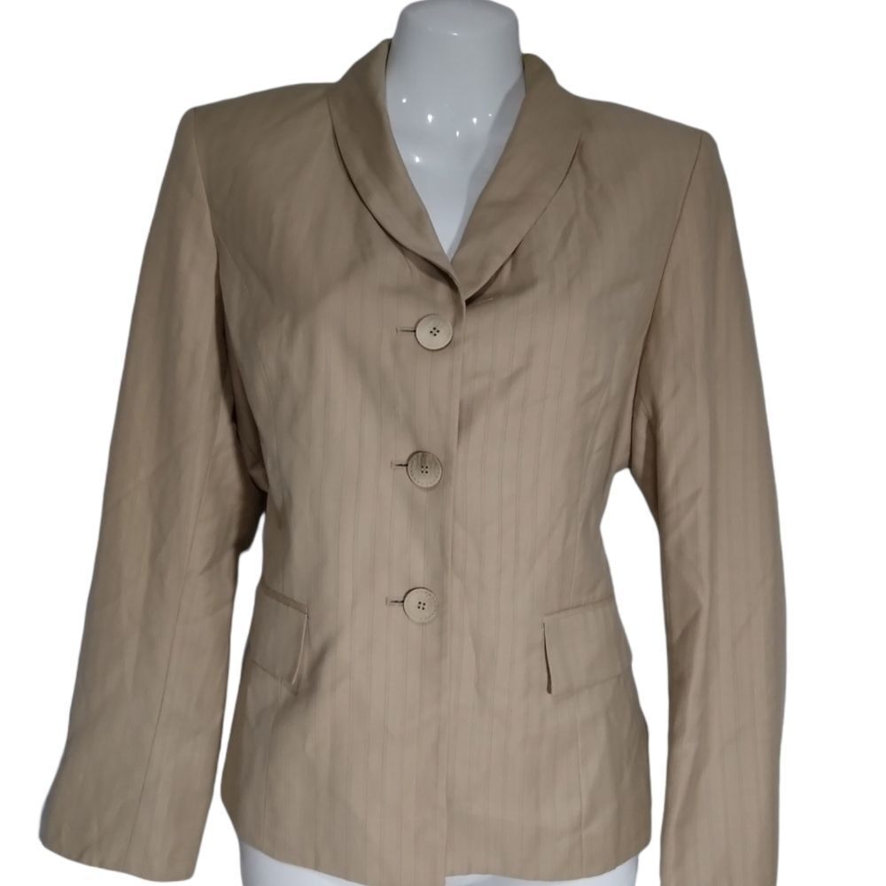 Le Suit tan with blue pinstripes blazer 6p